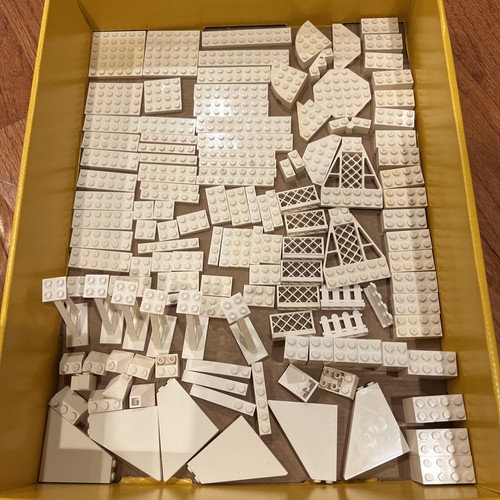 Lego lots 100 - +, white